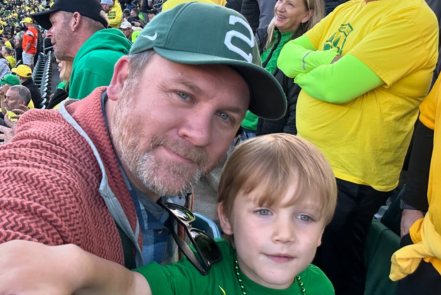While it wasn’t a great day to be a Spartan at Autzen Stadium, Pax and I enjoyed our first Ducks game with grandma and grandpa. The fans were really nice and r…