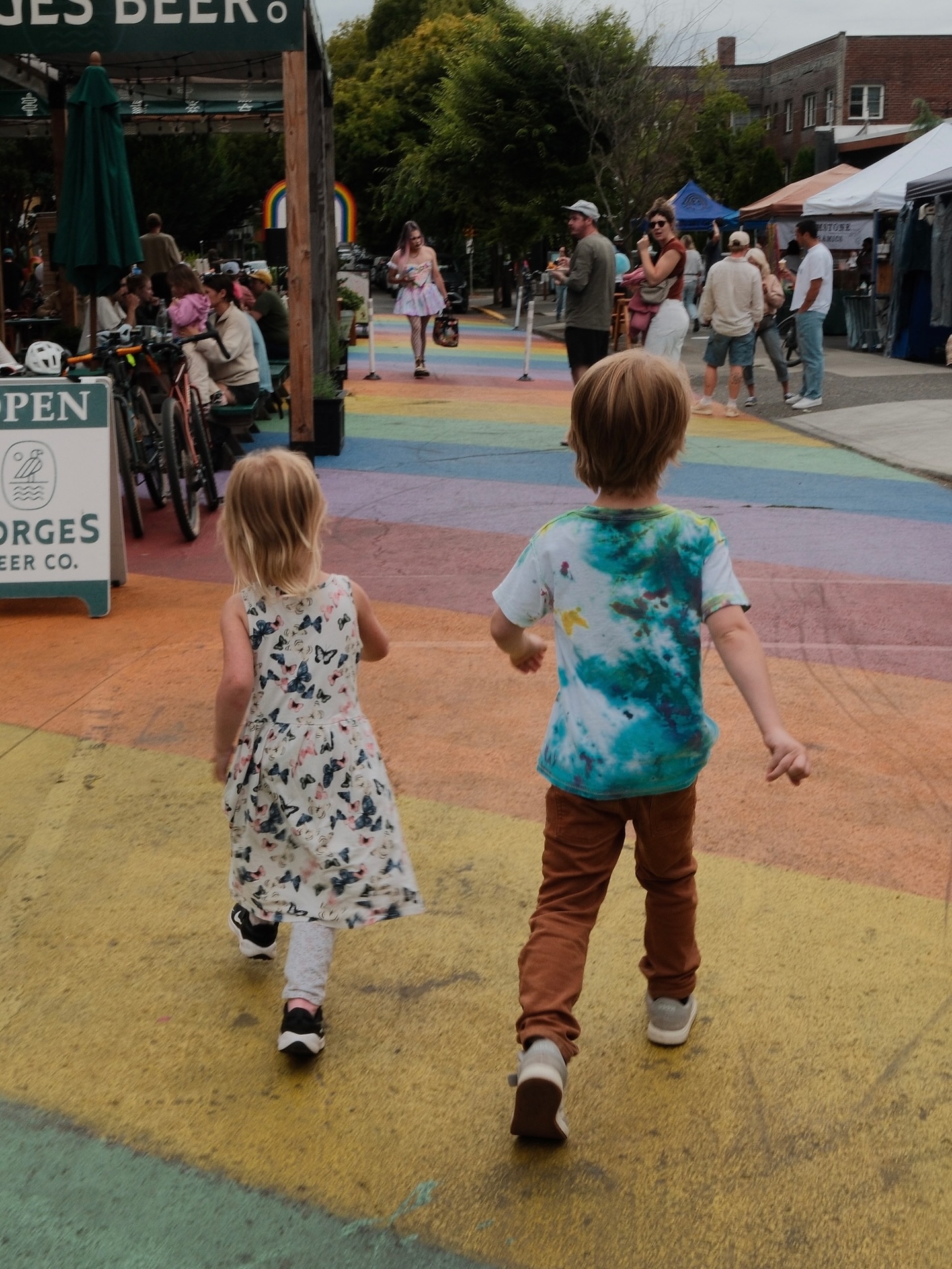 Our friend Amanda, who officiated our wedding, is in town for the weekend from the Bay Area. We spent some time on Alberta Street this afternoon, shopping the…